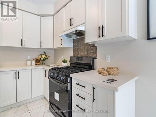 259 Fleetwood Drive, Oshawa, ON - Indoor Photo Showing Kitchen