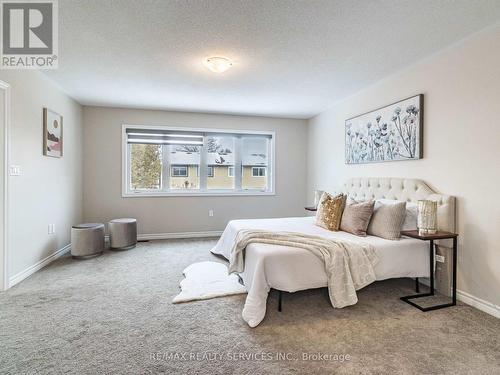 259 Fleetwood Drive, Oshawa, ON - Indoor Photo Showing Bedroom