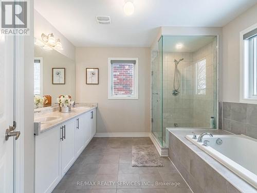 259 Fleetwood Drive, Oshawa, ON - Indoor Photo Showing Bathroom