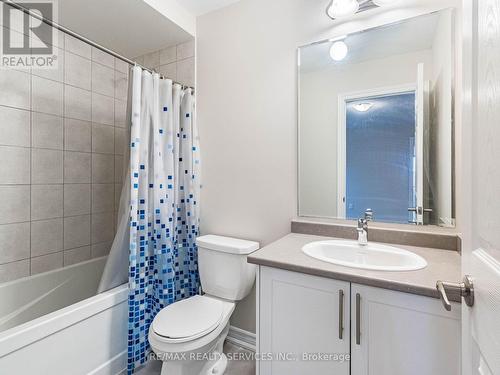 259 Fleetwood Drive, Oshawa, ON - Indoor Photo Showing Bathroom