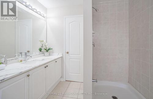 43 Crystal Glen Crescent, Brampton, ON - Indoor Photo Showing Bathroom