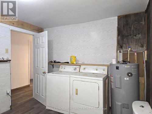 1022 Bordenwood Road, Central Frontenac (Frontenac Centre), ON - Indoor Photo Showing Laundry Room