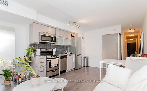 508E-36 Lisgar St, Toronto, ON - Indoor Photo Showing Kitchen With Stainless Steel Kitchen