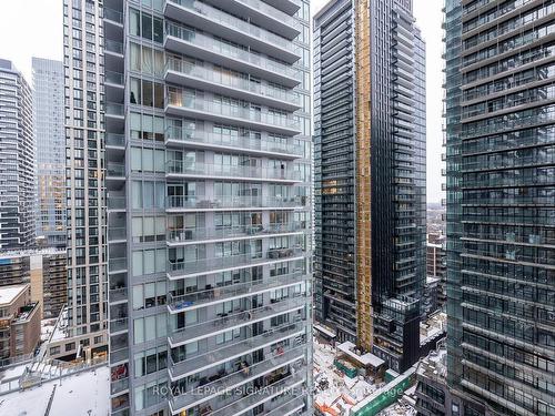 1703-117 Broadway Ave, Toronto, ON - Outdoor With Balcony With Facade