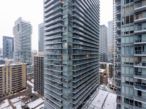 1703-117 Broadway Ave, Toronto, ON - Outdoor With Balcony With Facade