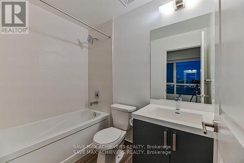 921 - 8 Nahani Way, Mississauga, ON - Indoor Photo Showing Bathroom