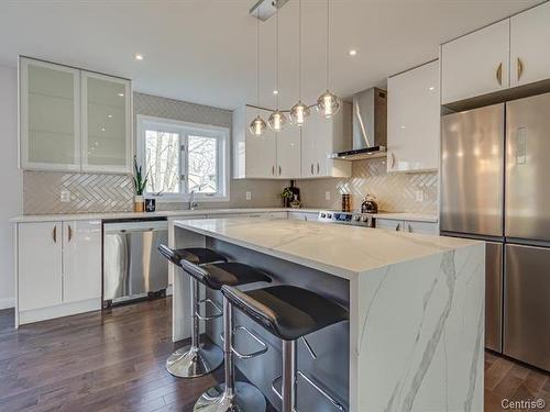 Kitchen - 231 Av. Clément, Dorval, QC - Indoor Photo Showing Kitchen With Upgraded Kitchen