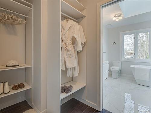 231 Av. Clément, Dorval, QC - Indoor Photo Showing Bathroom