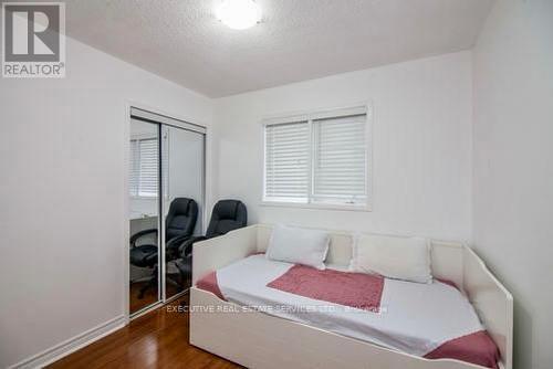 91 Lockwood Road, Brampton, ON - Indoor Photo Showing Bedroom