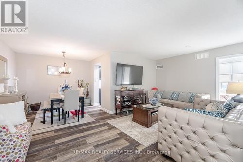 2004 - 30 Malta Avenue, Brampton, ON - Indoor Photo Showing Living Room