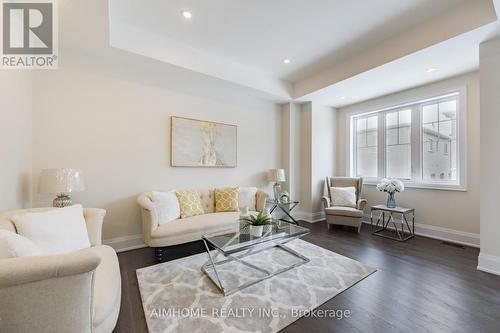 11 Sweet Gale Crescent, Richmond Hill, ON - Indoor Photo Showing Living Room