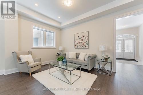 11 Sweet Gale Crescent, Richmond Hill, ON - Indoor Photo Showing Living Room