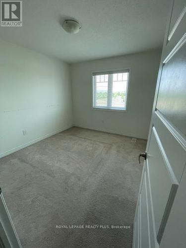 1174 Duignan Crescent, Milton, ON - Indoor Photo Showing Other Room