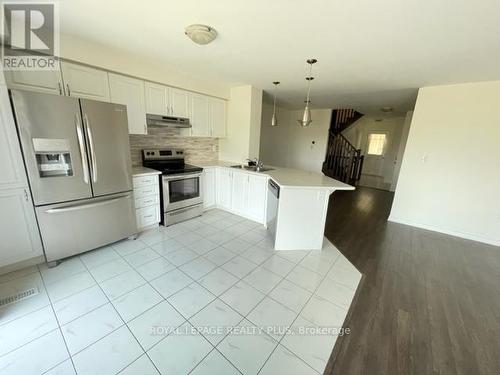 1174 Duignan Crescent, Milton, ON - Indoor Photo Showing Kitchen With Stainless Steel Kitchen