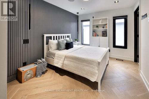 1175 Ogden Avenue, Mississauga, ON - Indoor Photo Showing Bedroom