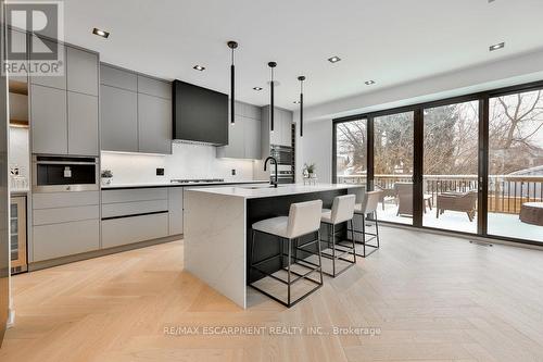 1175 Ogden Avenue, Mississauga, ON - Indoor Photo Showing Kitchen