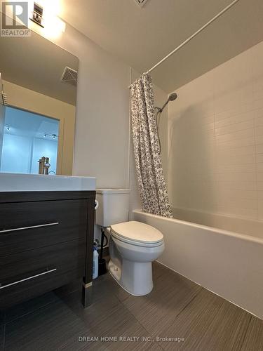 2511 - 70 Forest Manor Road, Toronto, ON - Indoor Photo Showing Bathroom