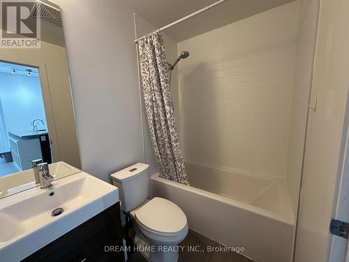 2511 - 70 Forest Manor Road, Toronto, ON - Indoor Photo Showing Bathroom