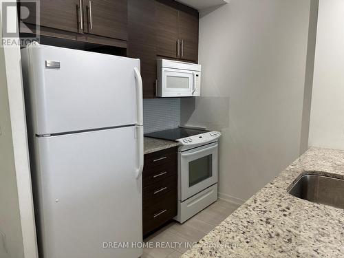 2511 - 70 Forest Manor Road, Toronto, ON - Indoor Photo Showing Kitchen