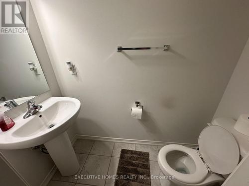 309 - 2294 Chevron Prince Path, Oshawa, ON - Indoor Photo Showing Bathroom