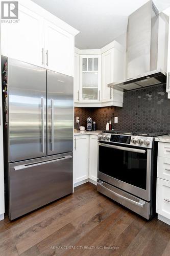 58 Timberwalk Trail, Middlesex Centre (Ilderton), ON - Indoor Photo Showing Kitchen With Upgraded Kitchen