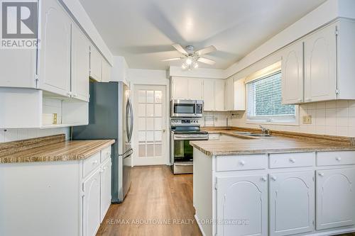 1269 Abbey Court, Burlington, ON - Indoor Photo Showing Kitchen