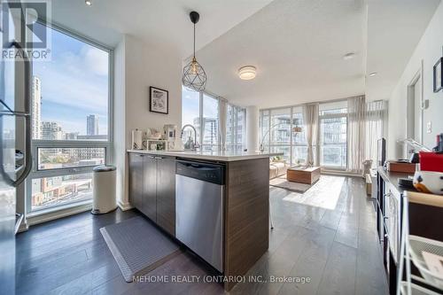 508 - 66 Forest Manor Road, Toronto, ON - Indoor Photo Showing Kitchen