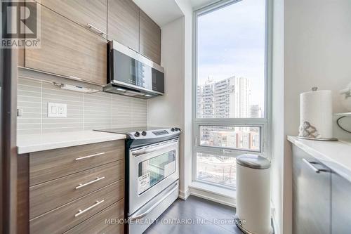 508 - 66 Forest Manor Road, Toronto, ON - Indoor Photo Showing Kitchen