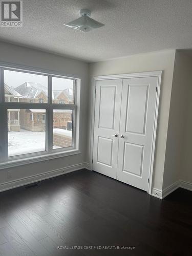 1434 Davis Loop, Innisfil, ON - Indoor Photo Showing Other Room