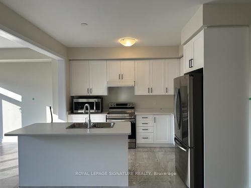 37 Keelson St, Welland, ON - Indoor Photo Showing Kitchen