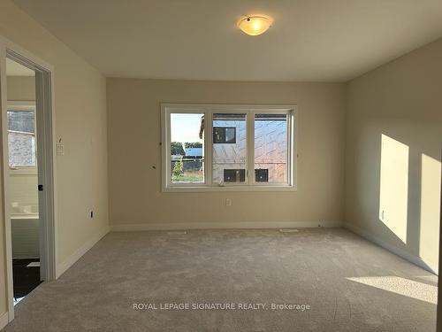 37 Keelson St, Welland, ON - Indoor Photo Showing Other Room