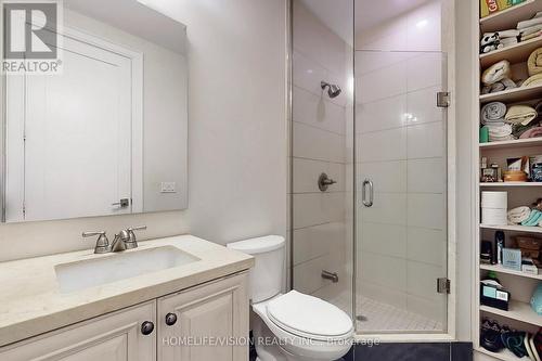 2620 - 70 Roehampton Avenue, Toronto, ON - Indoor Photo Showing Bathroom