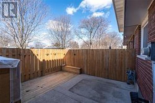 825 Exmouth Street Unit# 27, Sarnia, ON - Outdoor