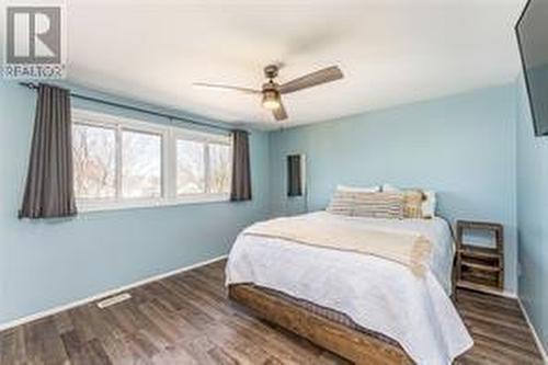 825 Exmouth Street Unit# 27, Sarnia, ON - Indoor Photo Showing Bedroom