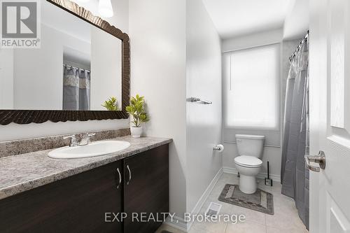 59 Tapadero Avenue, Ottawa, ON - Indoor Photo Showing Bathroom