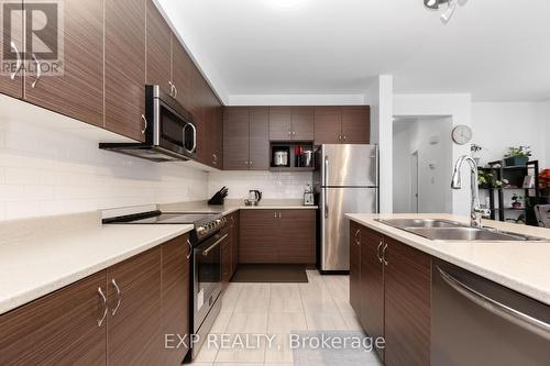 59 Tapadero Avenue, Ottawa, ON - Indoor Photo Showing Kitchen With Stainless Steel Kitchen With Double Sink