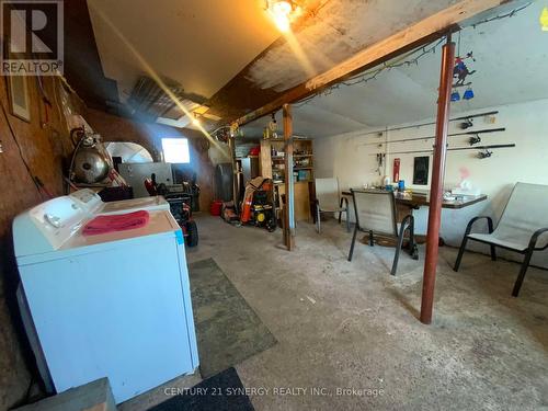 18064 Hwy 7 Road, Tay Valley, ON - Indoor Photo Showing Laundry Room