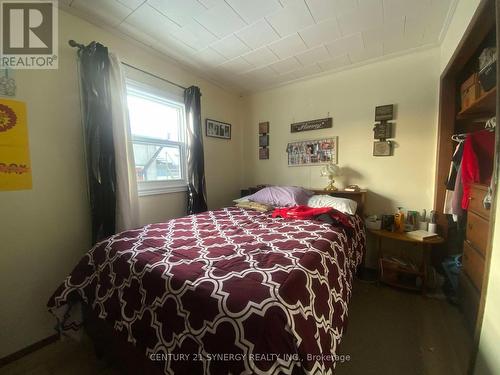 18064 Hwy 7 Road, Tay Valley, ON - Indoor Photo Showing Bedroom