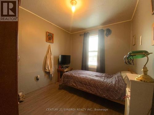 18064 Hwy 7 Road, Tay Valley, ON - Indoor Photo Showing Bedroom