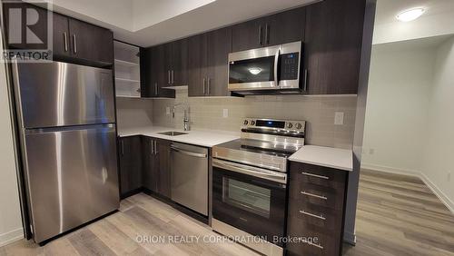 1705 - 1435 Celebration Drive, Pickering, ON - Indoor Photo Showing Kitchen