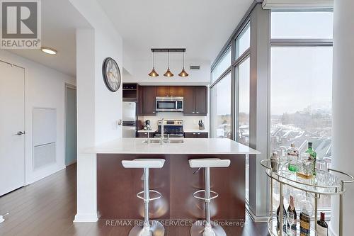 511 - 105 The Queensway Avenue, Toronto, ON - Indoor Photo Showing Kitchen