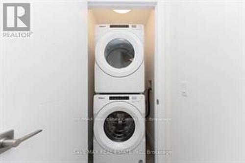 14 Lily Lane, Guelph (Clairfields/Hanlon Business Park), ON - Indoor Photo Showing Laundry Room