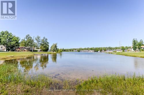 41 Cedarbush Crescent, Puslinch, ON - Outdoor With Body Of Water With View