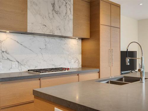 205-1916 Oak Bay Ave, Victoria, BC - Indoor Photo Showing Kitchen With Double Sink