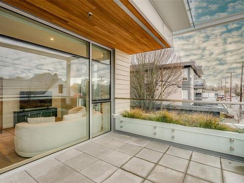 205-1916 Oak Bay Ave, Victoria, BC - Outdoor With Exterior