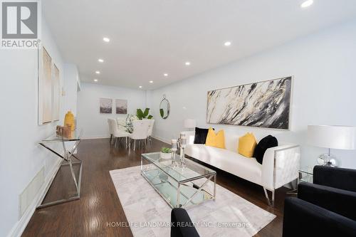 39 - 1230 Kirstie Court, Oakville, ON - Indoor Photo Showing Living Room