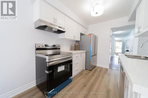 39 - 1230 Kirstie Court, Oakville, ON - Indoor Photo Showing Kitchen