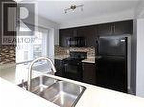 121 Bleasdale Avenue, Brampton, ON - Indoor Photo Showing Kitchen With Double Sink