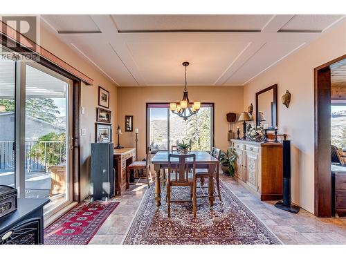 6534 Apollo Road, Vernon, BC - Indoor Photo Showing Dining Room