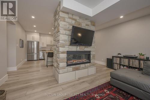 185 Commissioners Road E, London, ON - Indoor Photo Showing Other Room With Fireplace